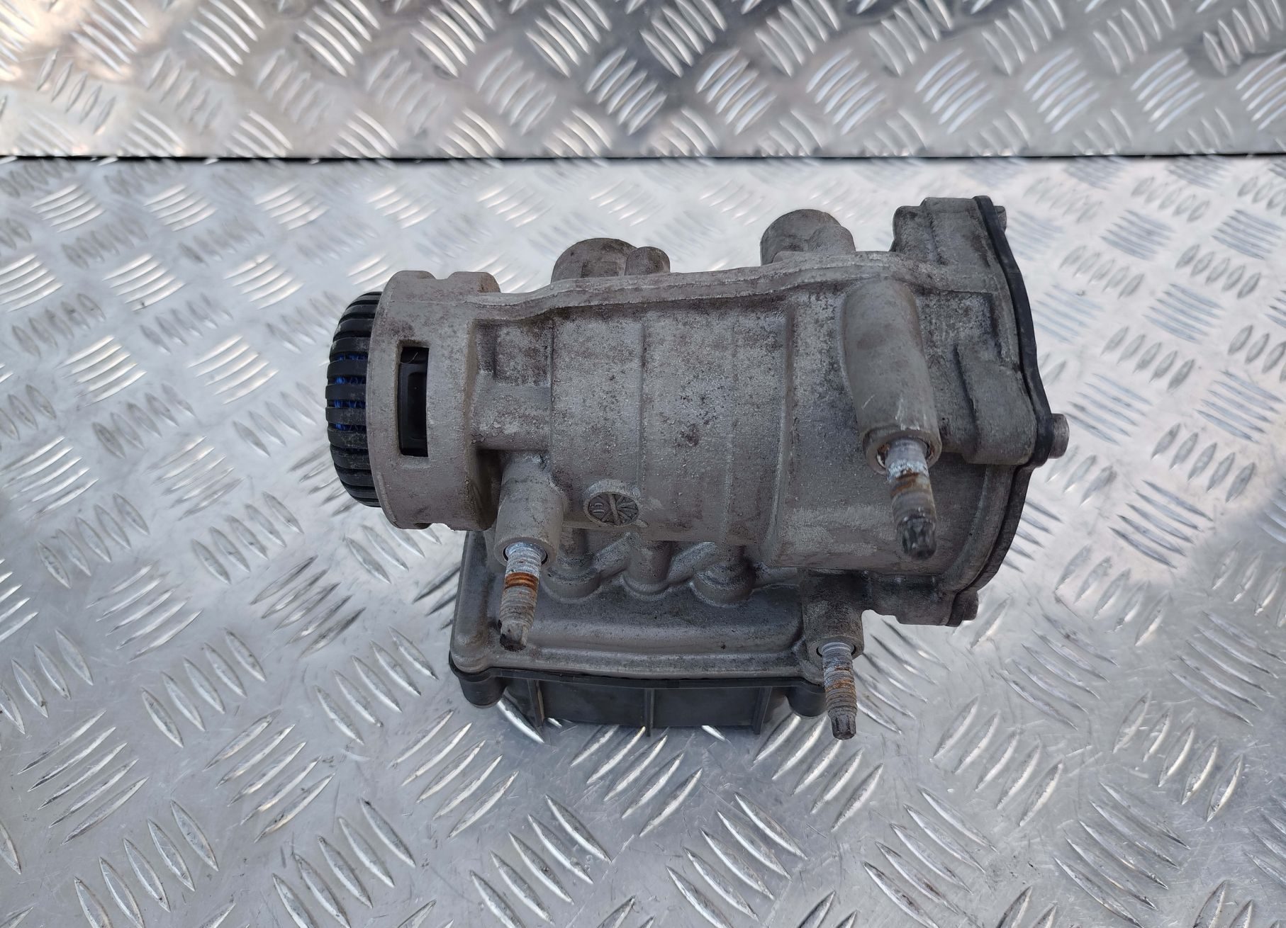 04fcaf0fb95cc637f6287c295a24f93e