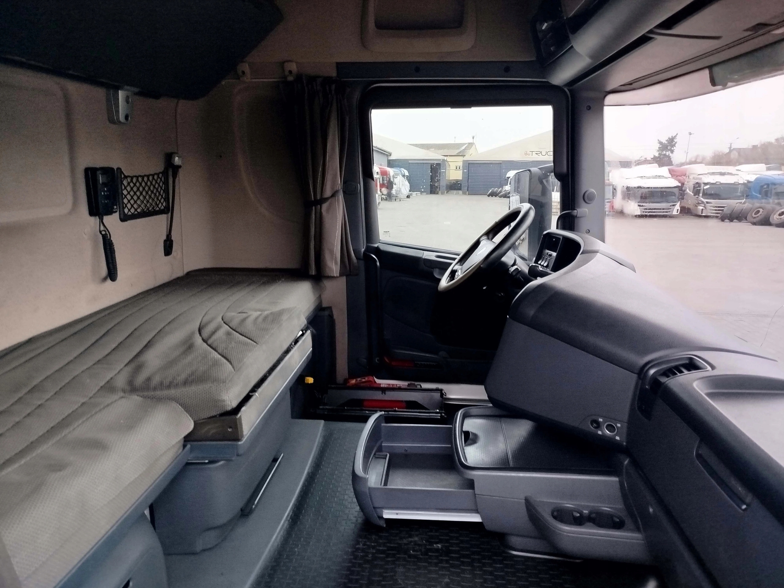 3b09b6e8c864fab2abc0f0a7e453a426