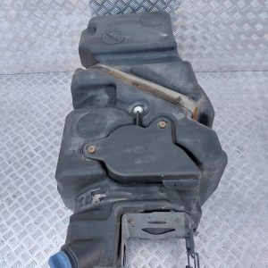 93fdb68aa23ff5702900264466bb3503