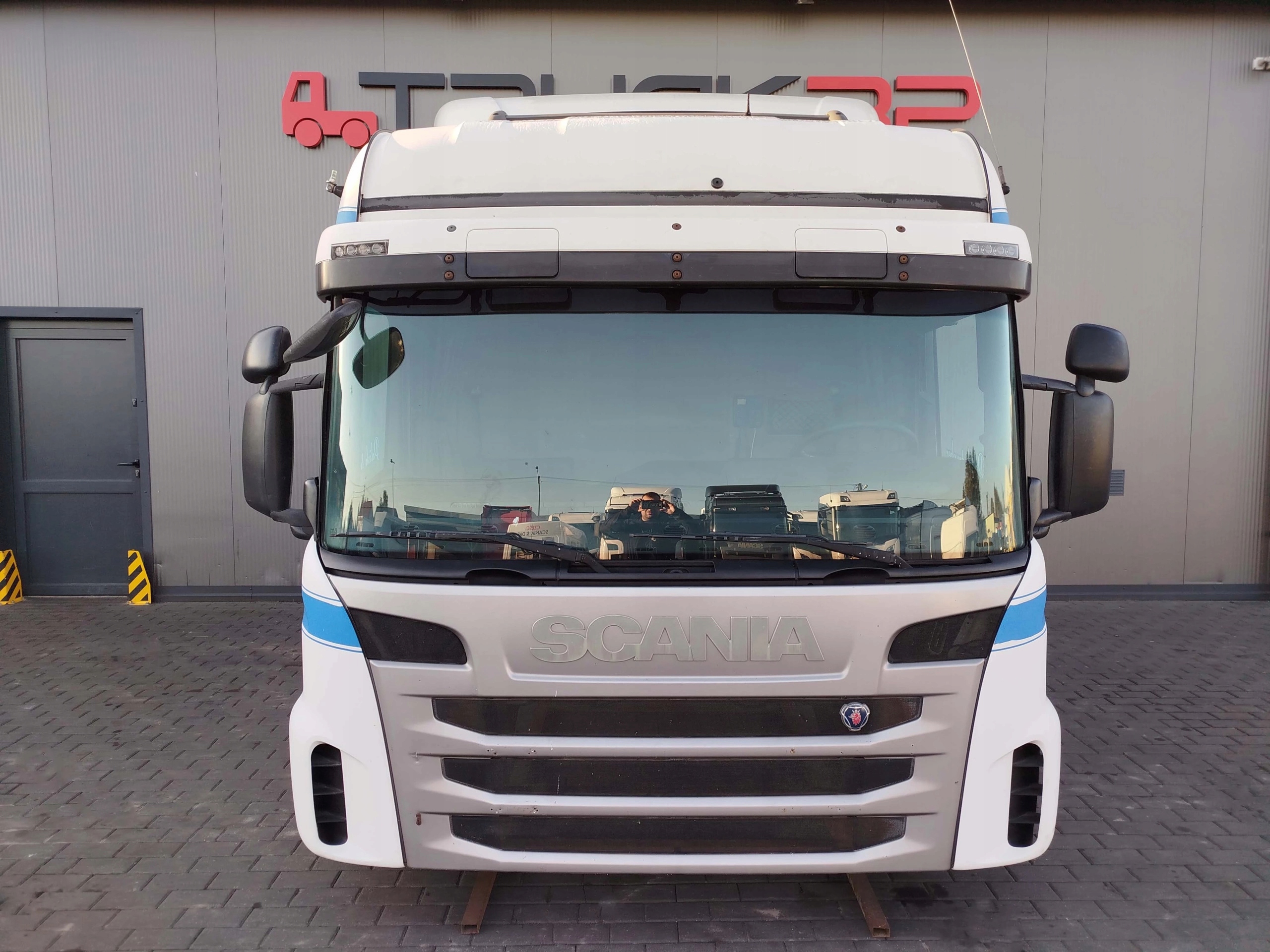 dd6ebcdc15b2186a8812bf6e939d3640