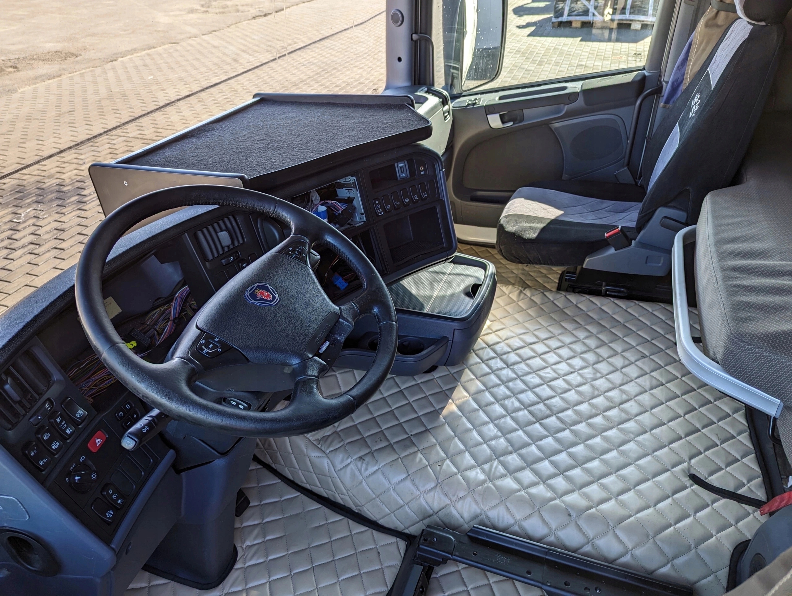 90e0a3ff9706caebdb3f87e08380a763