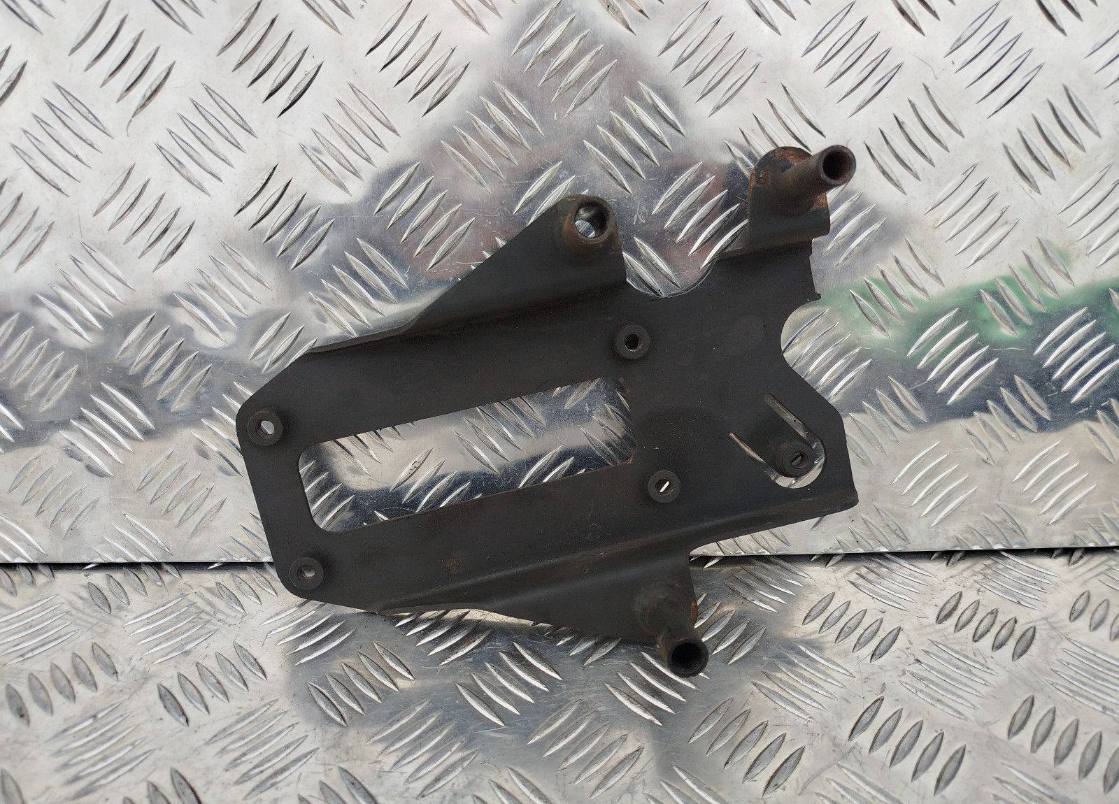 932f85841e88767e1757a3c3e3807d99