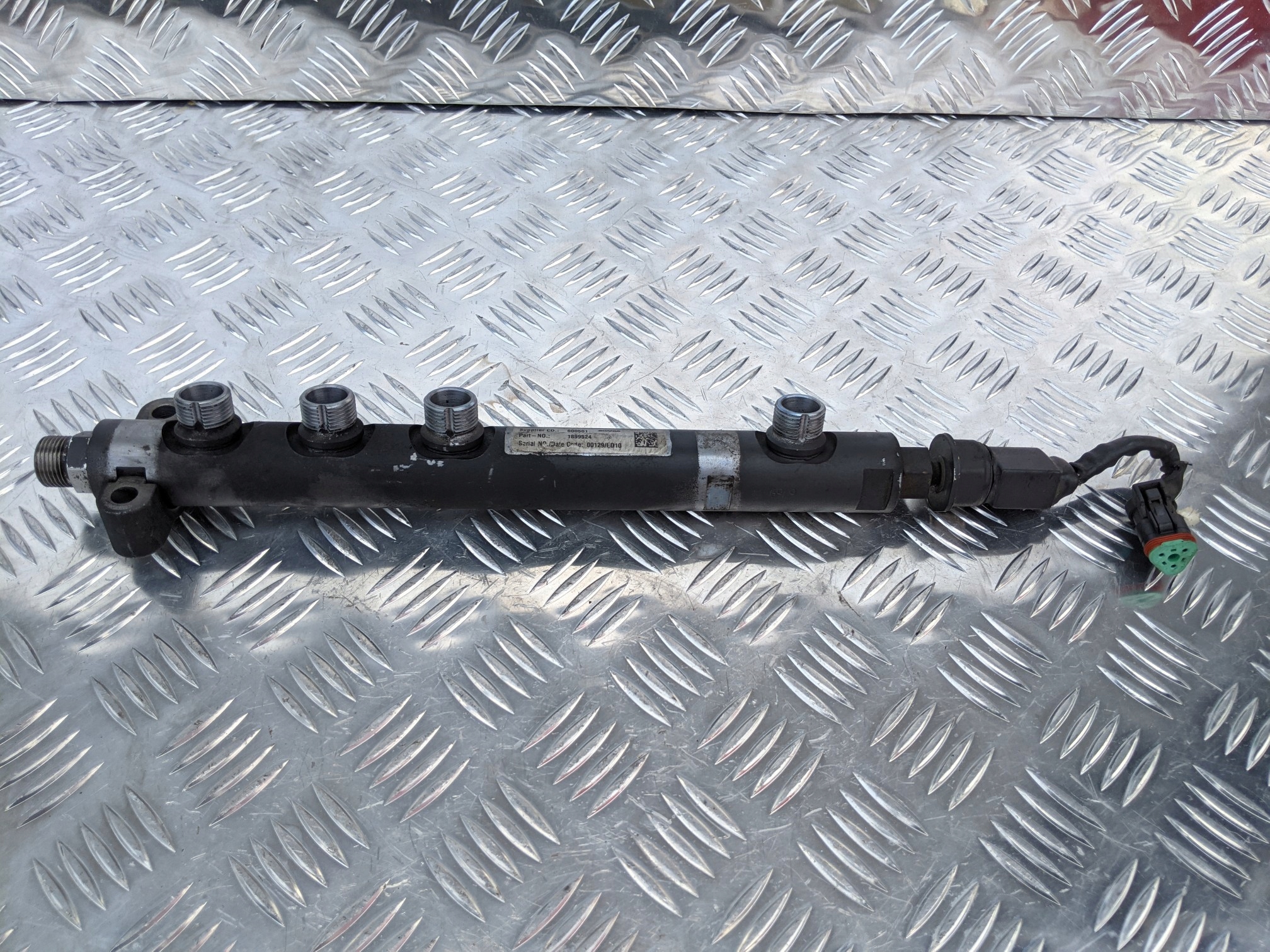 4a82581db246aede4b8e3d2b2f1975c9