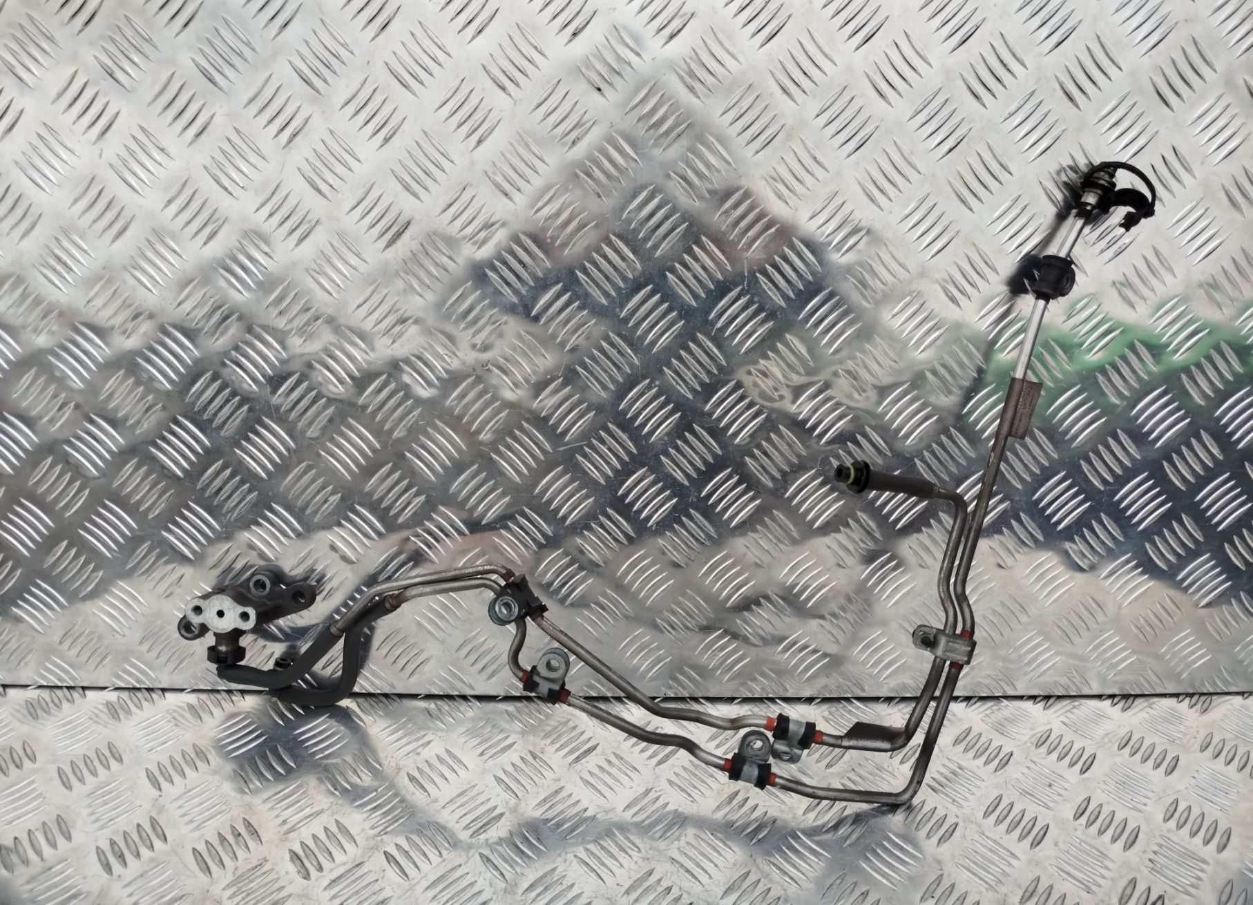 52e55d3cf5a5ceb4785469810a327b13