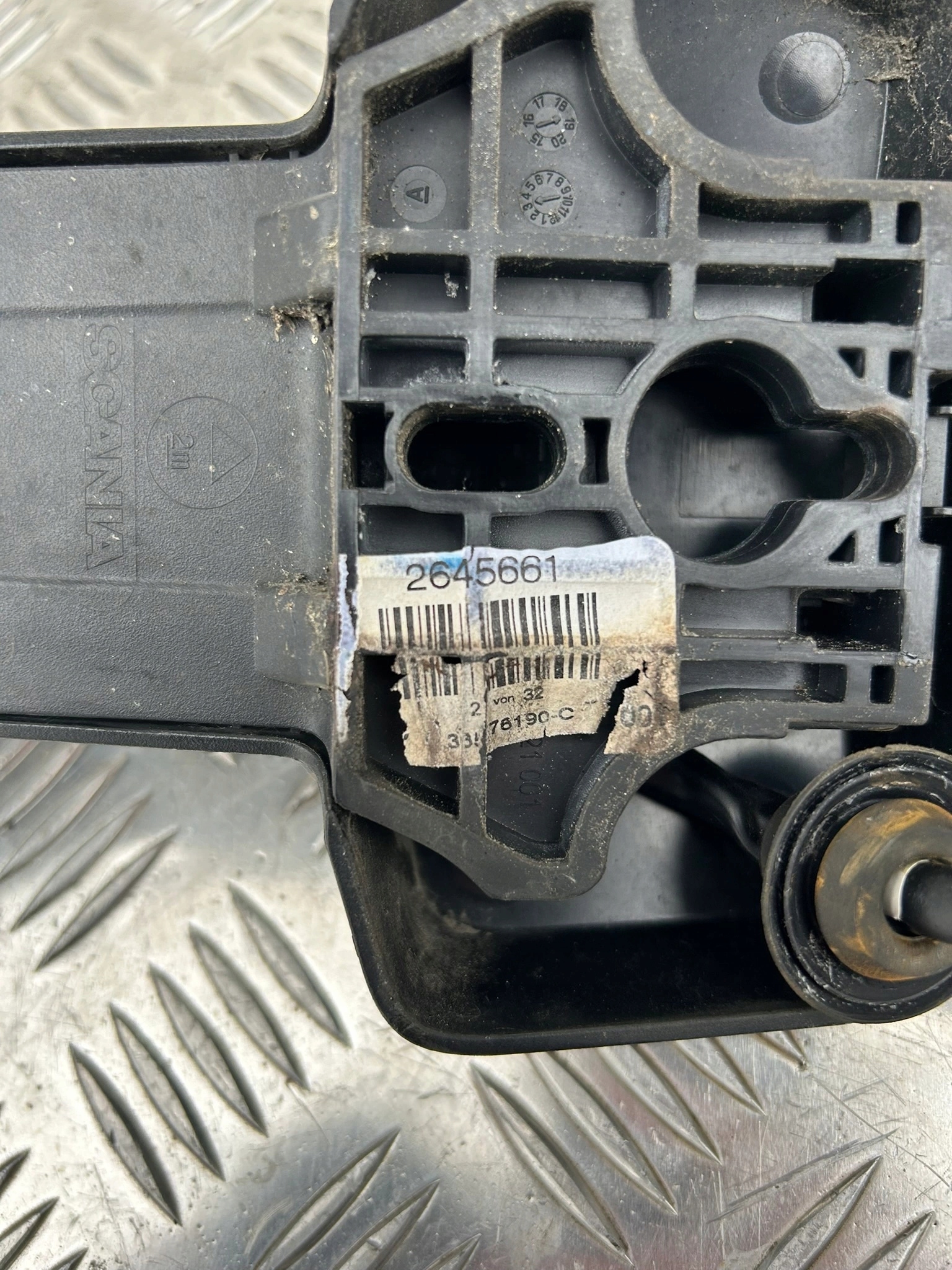 2aed0da19154a35b0e342197ea195e13