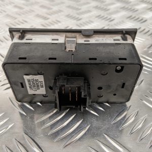 60a2225d814f6c53ea311d3371536040