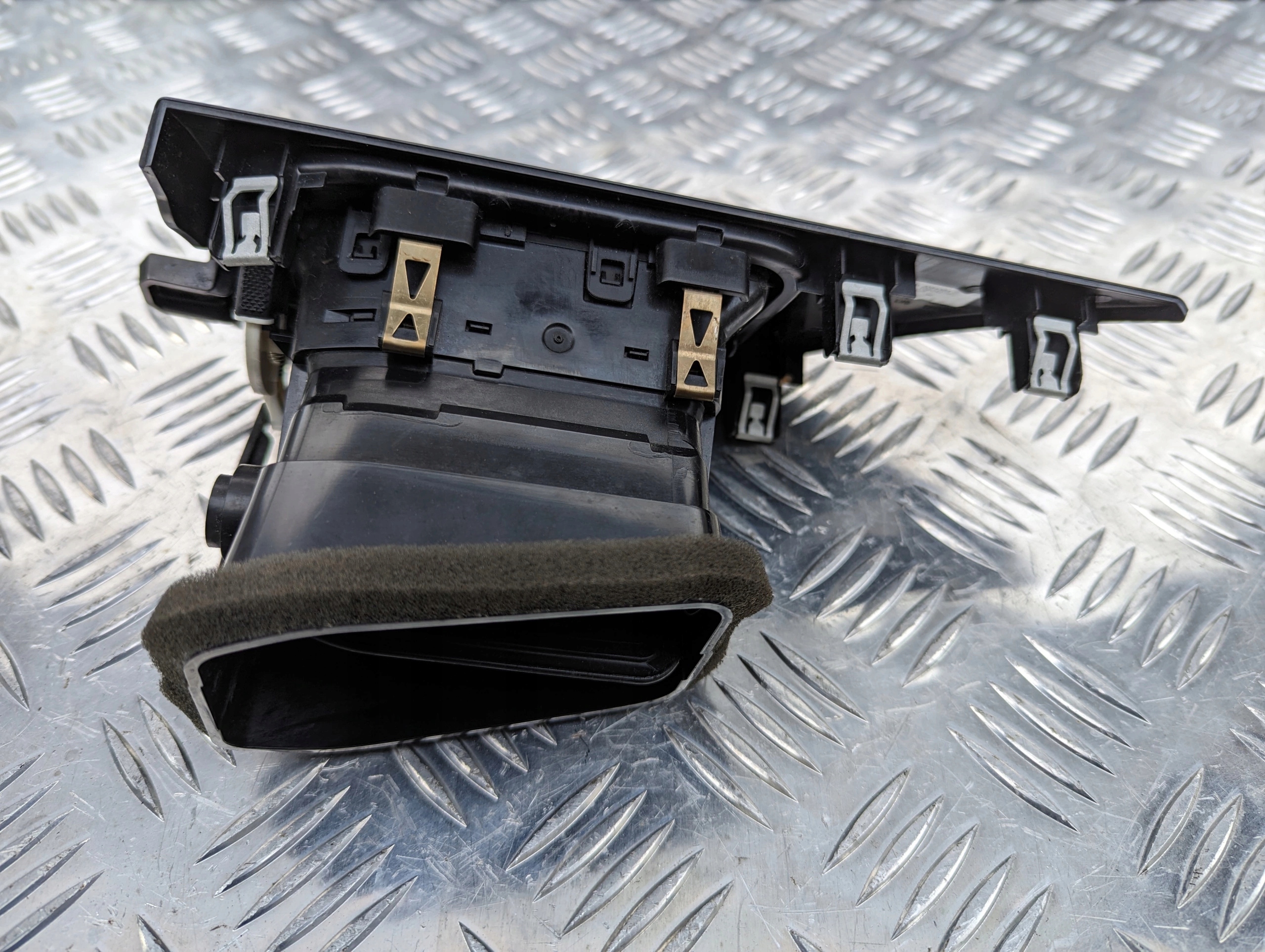 6859257c2d617bc09f69da8281852392