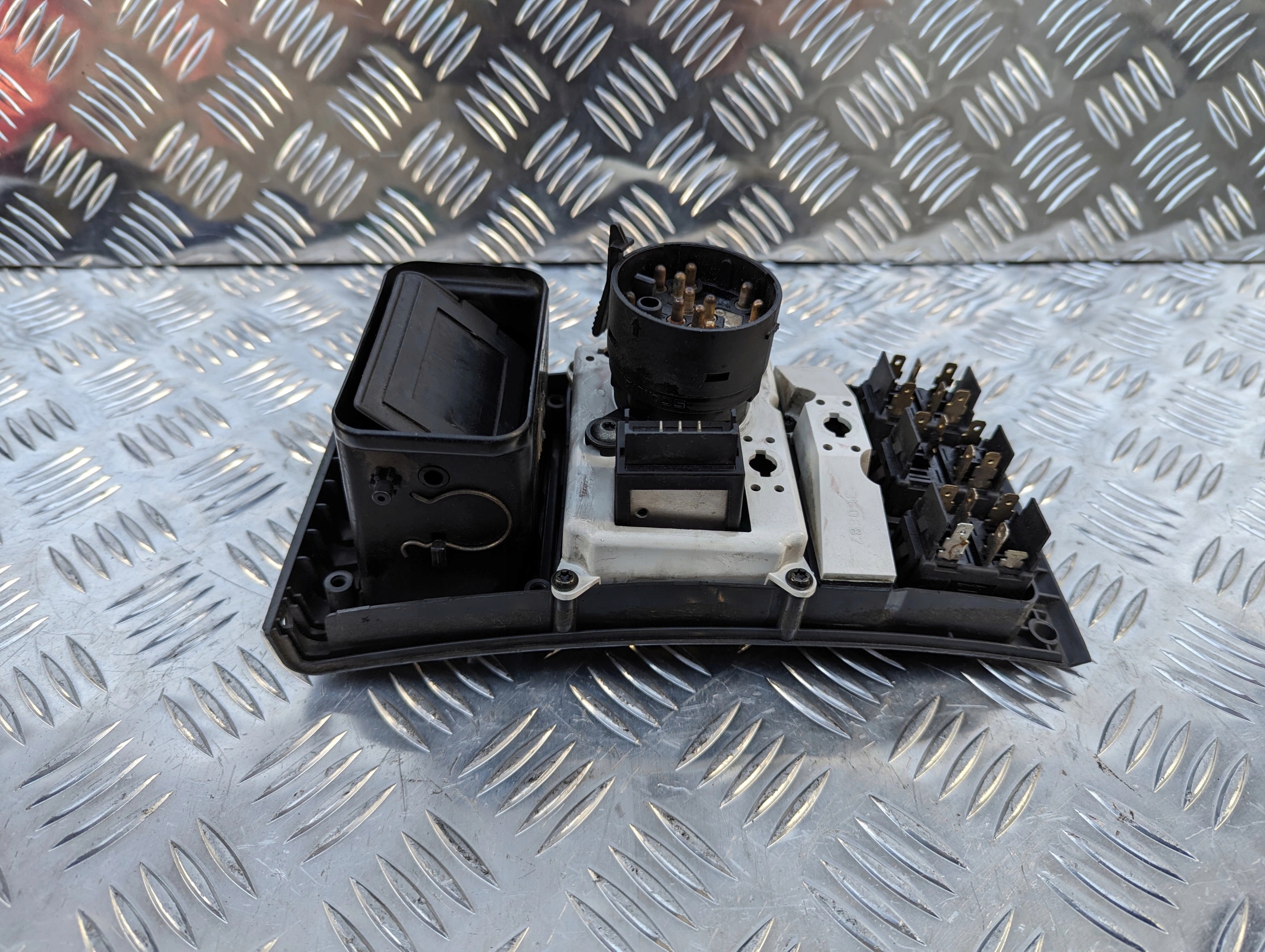 99df1f1863f17e71a2e4a0489f468343