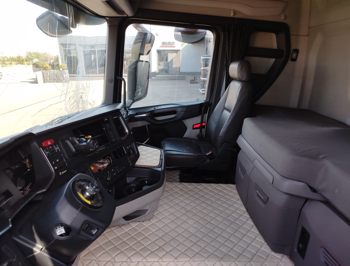 KABINA SCANIA R NTG
