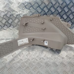 POKRYWA ŚRODKOWA DESKI ROZDZIELCZEJ DAF NGD XF XG XG+