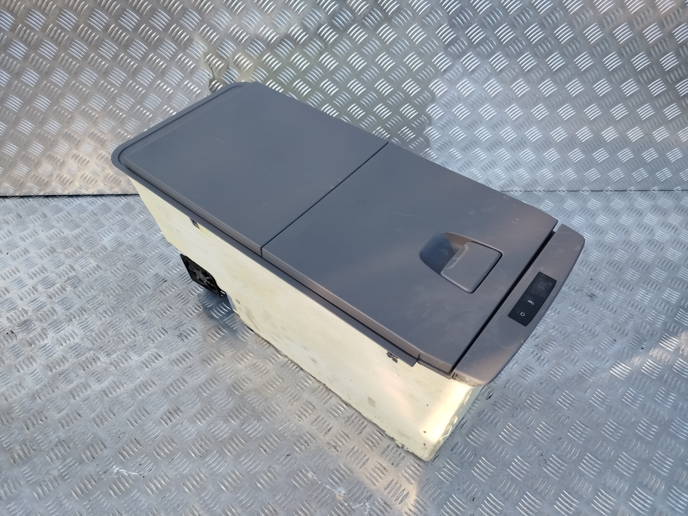 LODÓWKA SCANIA S NTG