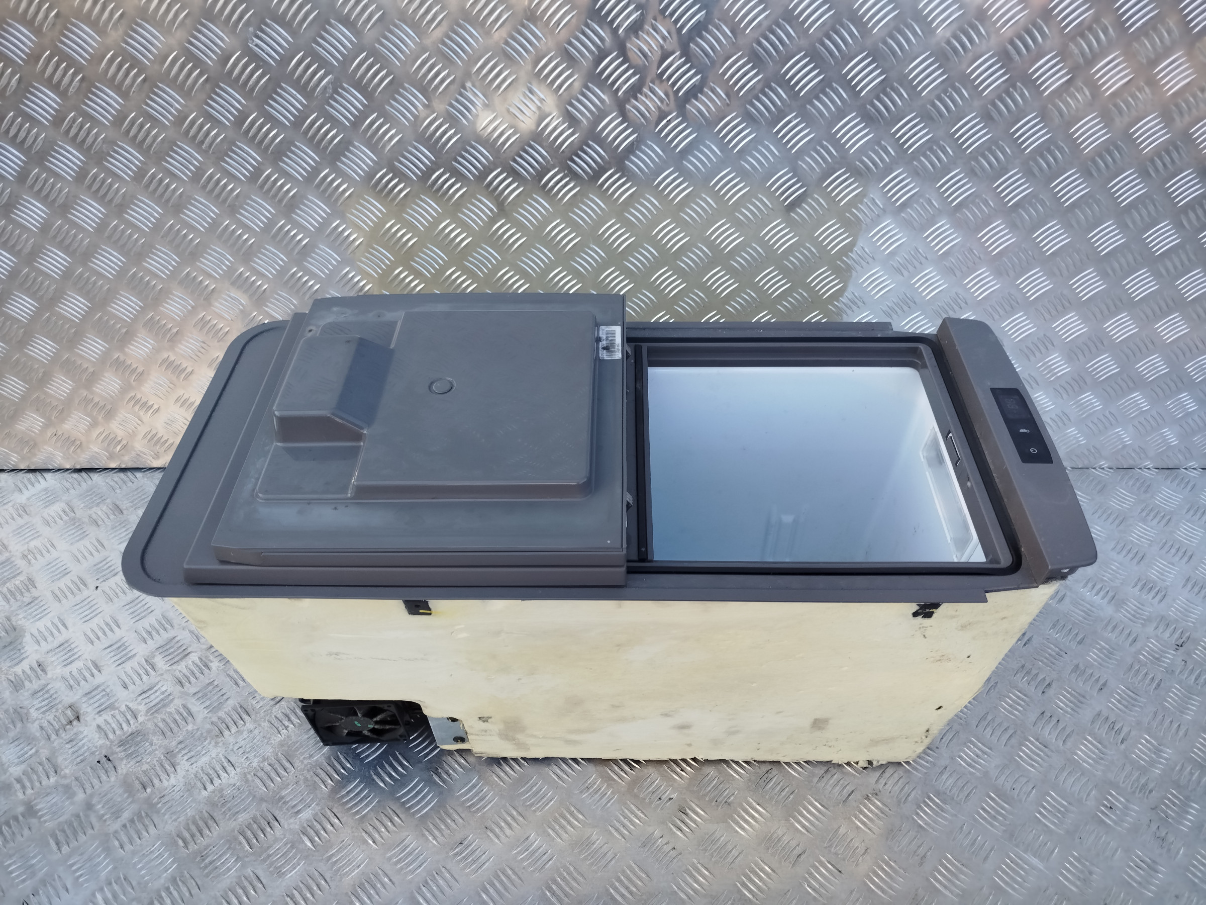 LODÓWKA SCANIA S NTG