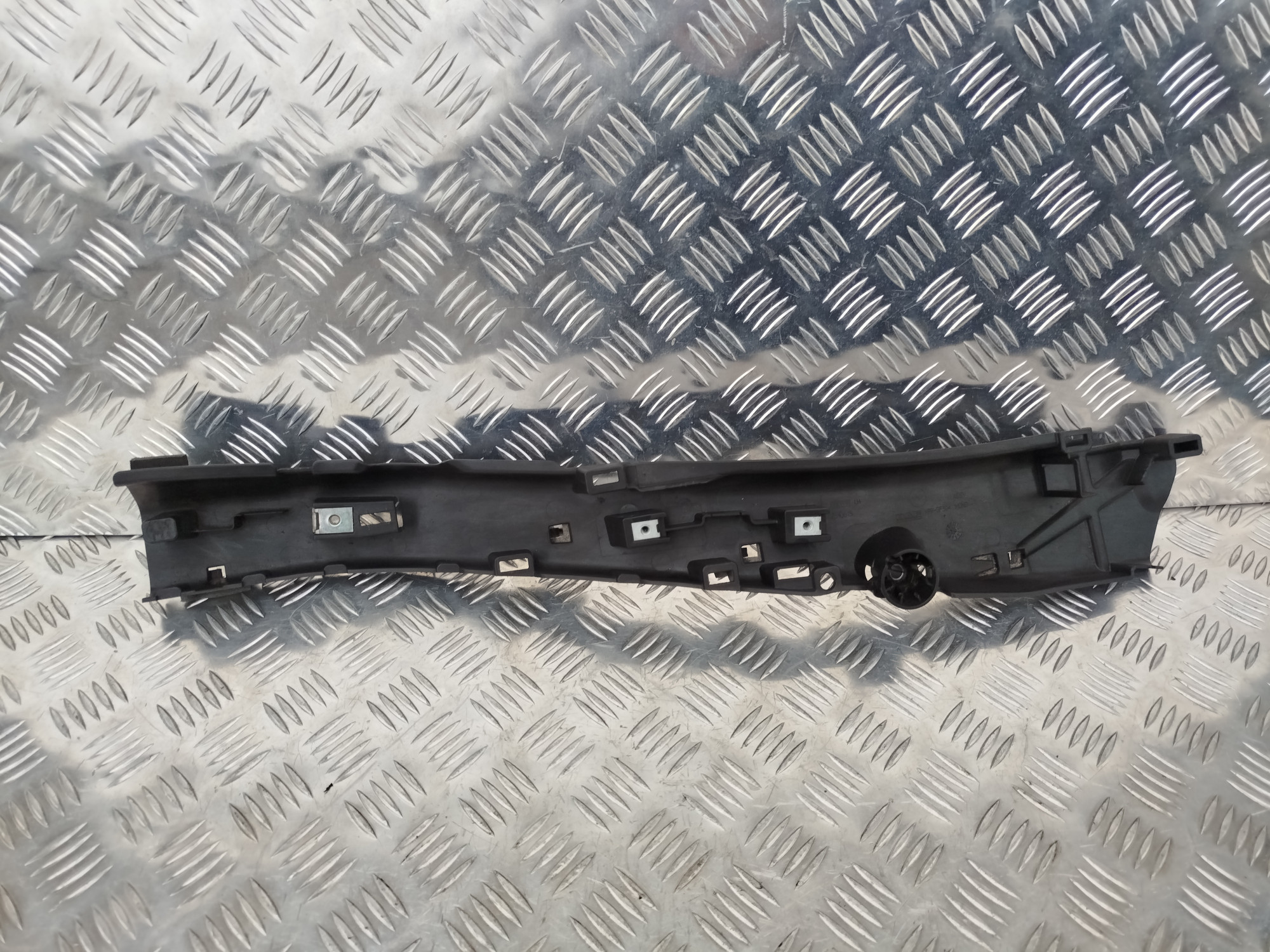 PODSTAWA PROGU PRÓG KABINY LEWY DAF NGD XF XG XG+