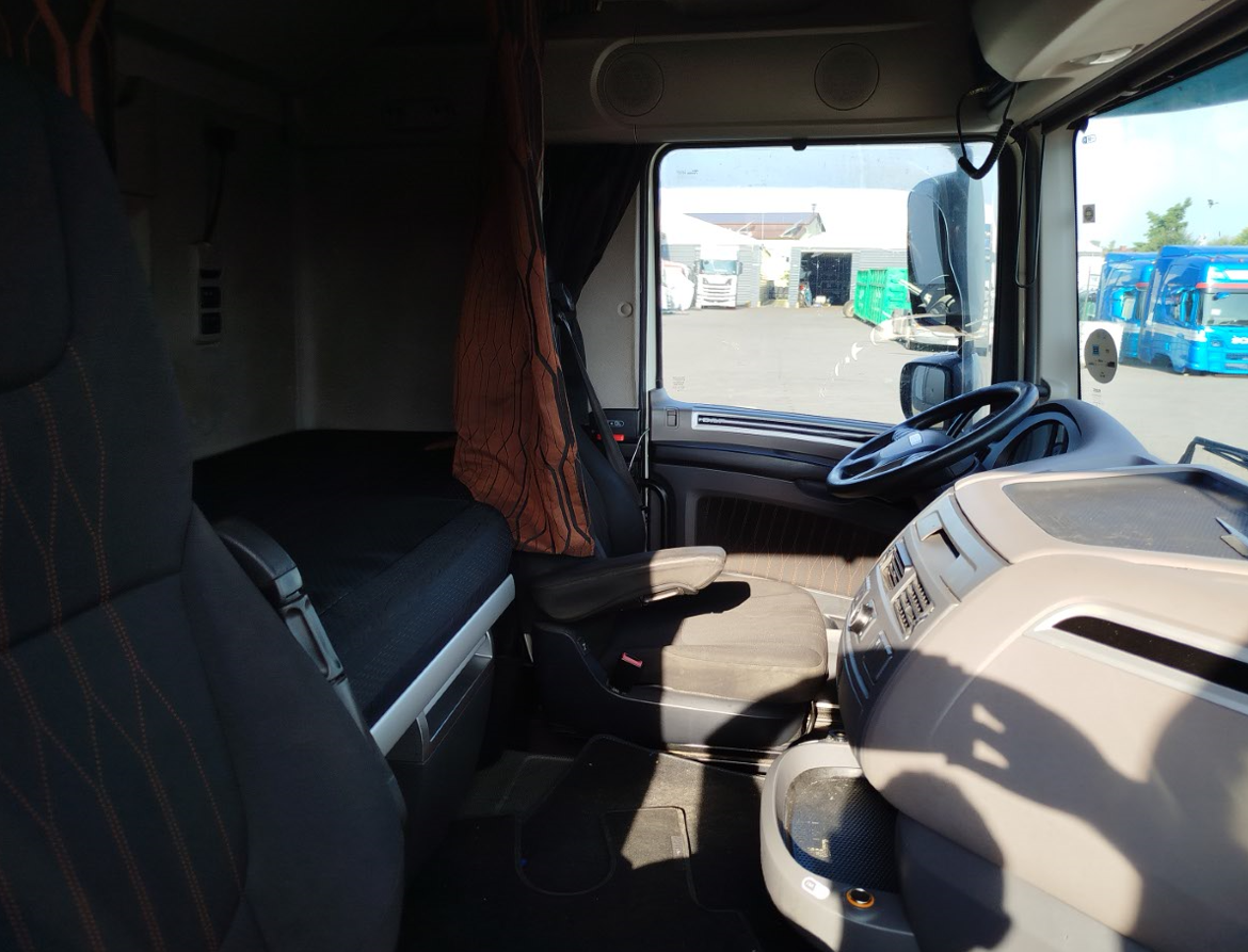 KABINA DAF XF 106 LIFT