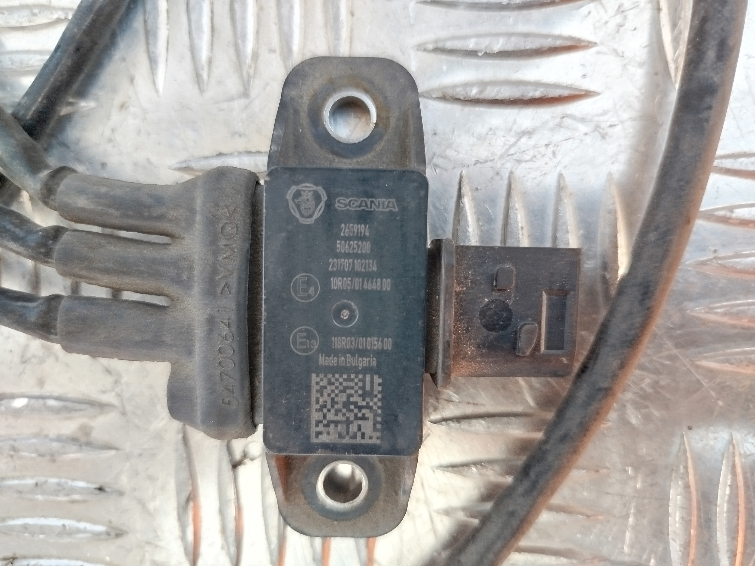 CZUJNIK TEMPERATURY SPALIN SCANIA SUPER 2659194 3056961 3063636