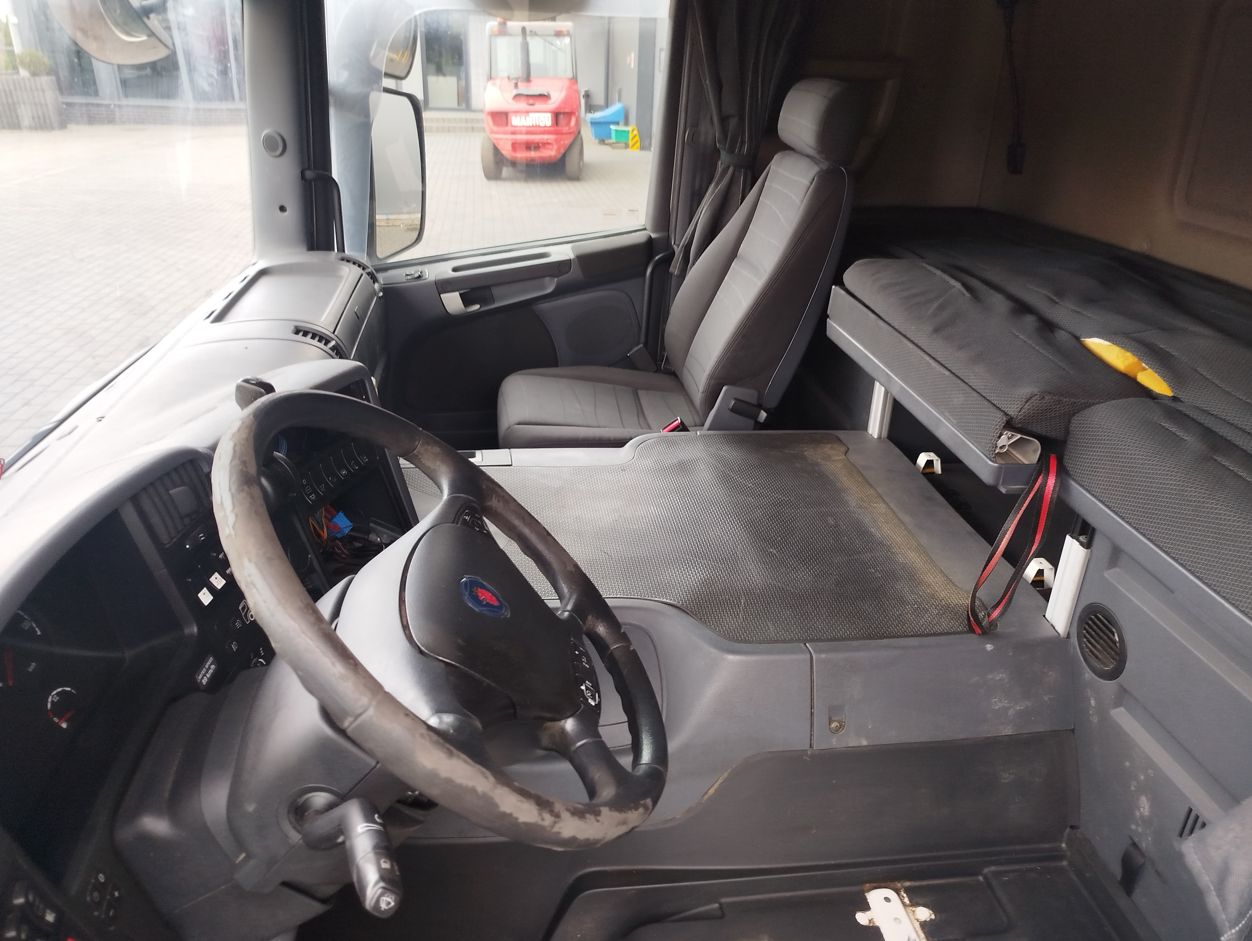 KABINA P SCANIA CP19