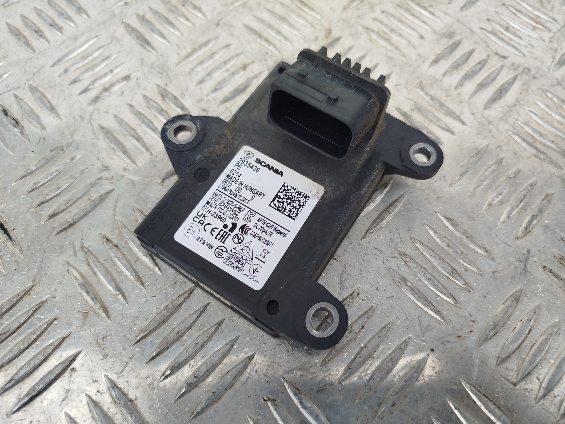 RADAR CZUJNIK ASYSTENT PASA RUCHU SCANIA SUPER 2935436, 3033690, 3149167, 3080671, 3191927