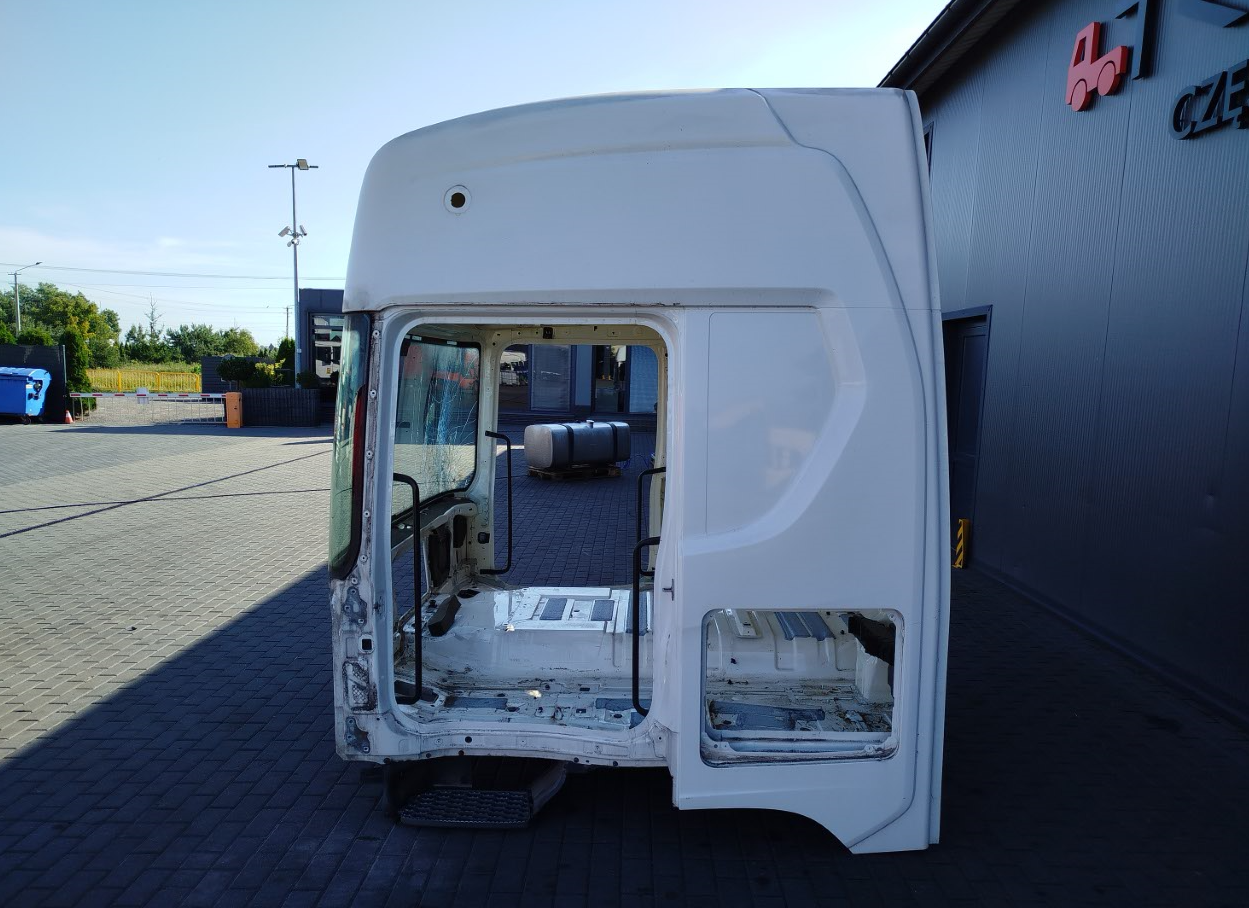 KABINA GOŁA SCANIA R NTG