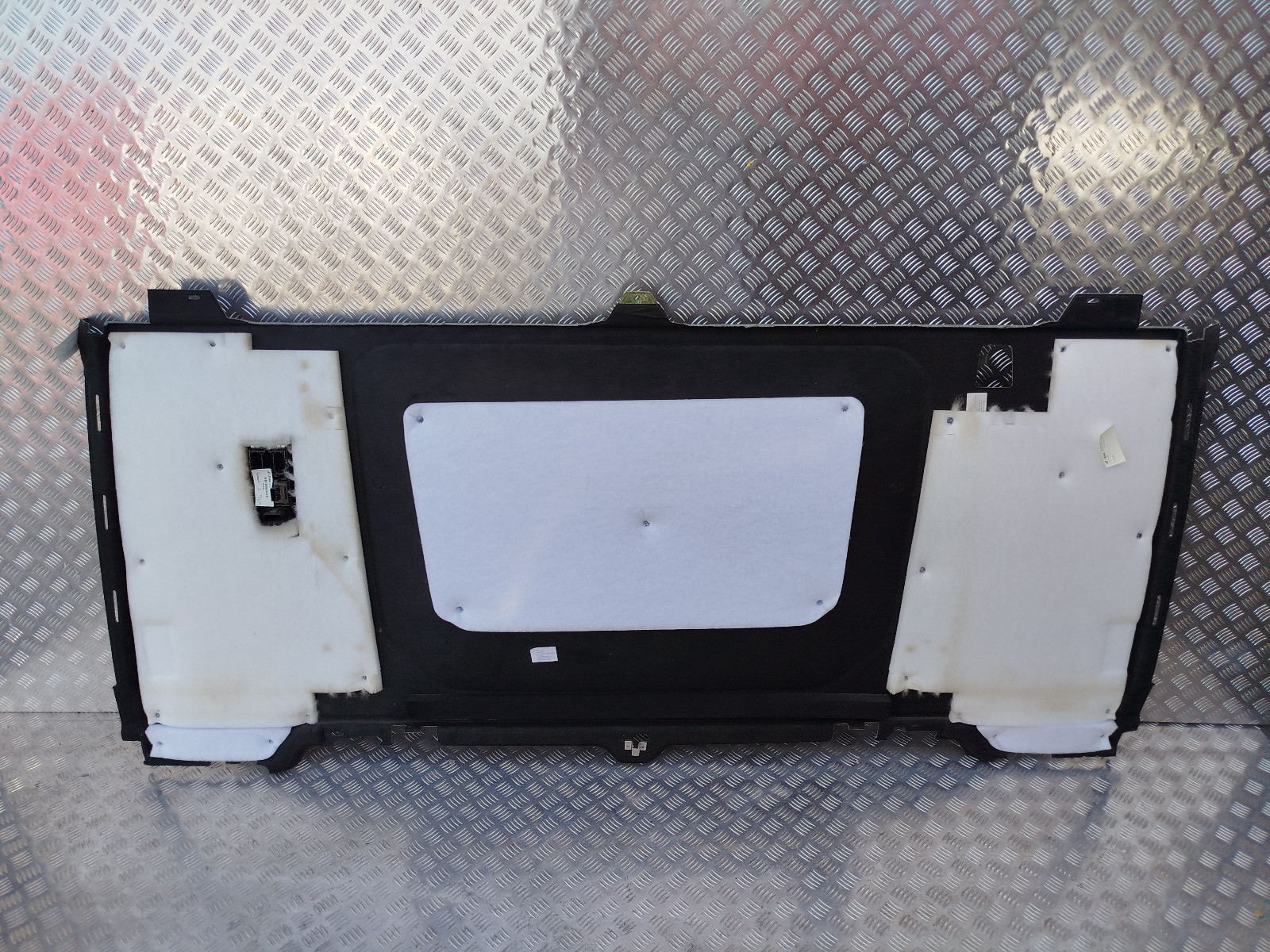TAPICERKA TYLNA PLECY KABINY SCANIA G CG17 NTG 2731351
